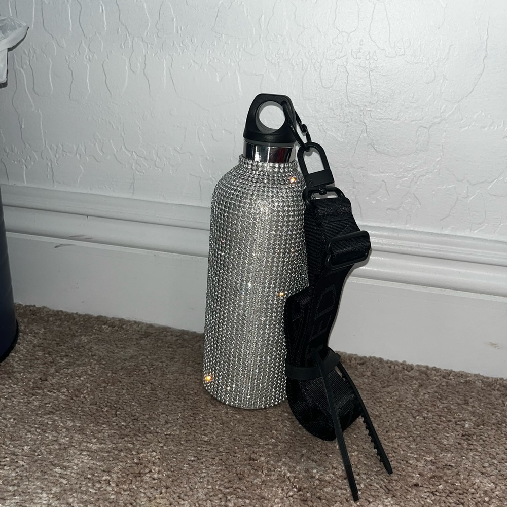 Ted Baker BRAND NEW Jazzi Sparkling Water Bottle